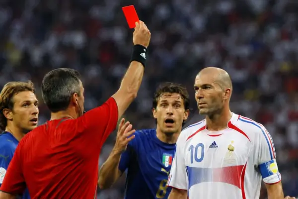 Curiosidades Bizarras de la Copa del Mundo: Las Expulsiones Más Insólitas